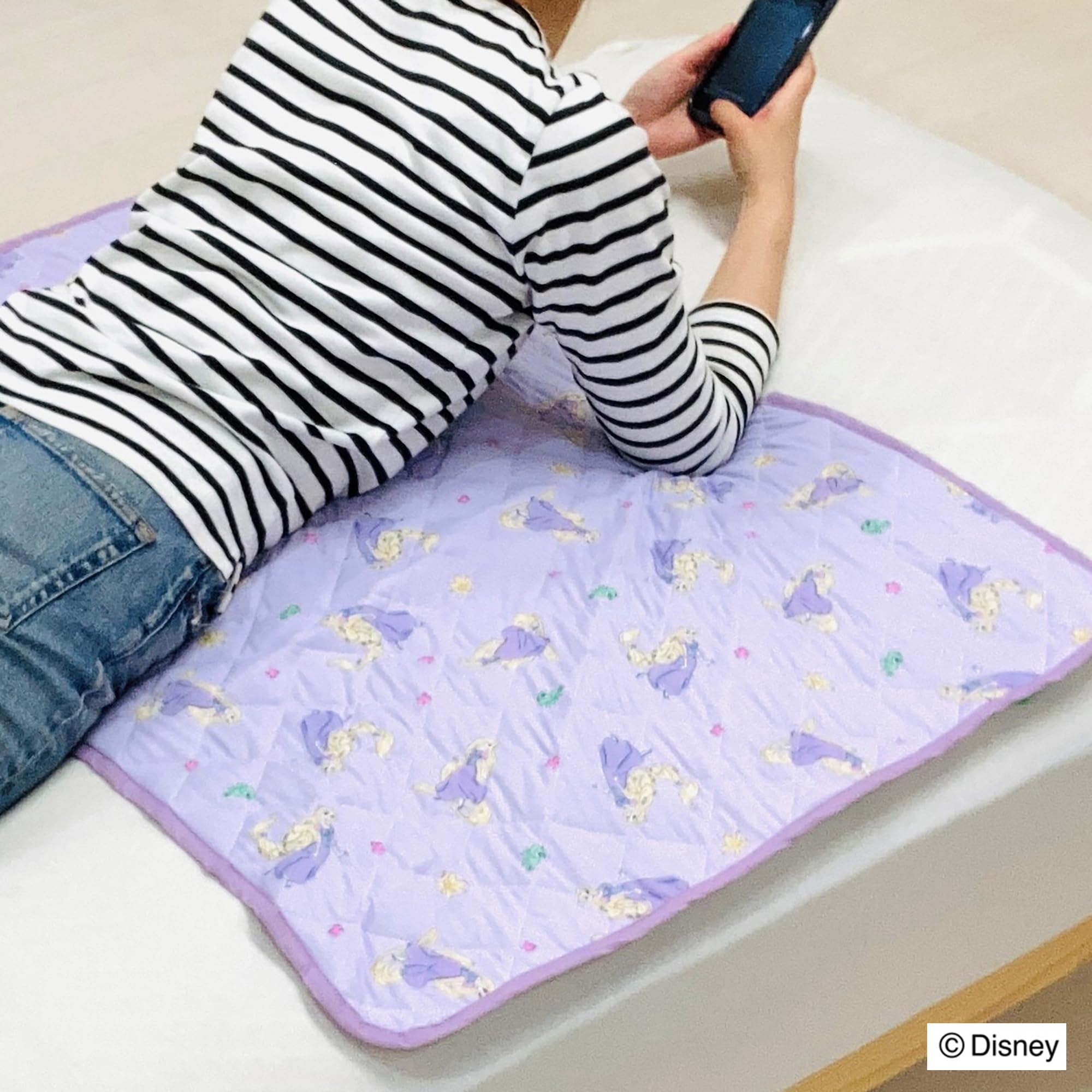 Amazon｜MORIPiLO ディズニー 冷感 敷きパッド (ラプンツェル フラワー